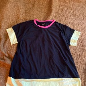 T-shirt. AVIA. XL/XG (16-18). Black, neon green and hot pink.